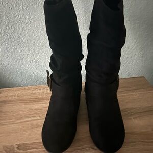 Journee Collection Boots